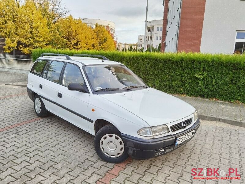 2001' Opel Astra photo #1