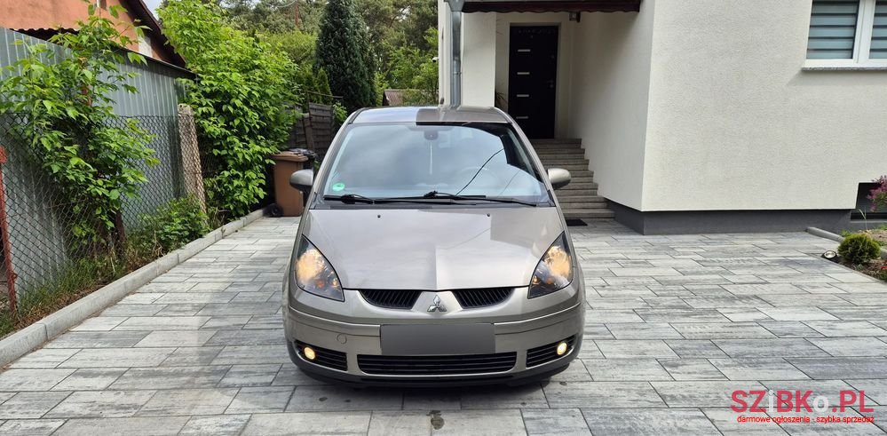 2008' Mitsubishi Colt 1.5 Di-D Motion Plus photo #3