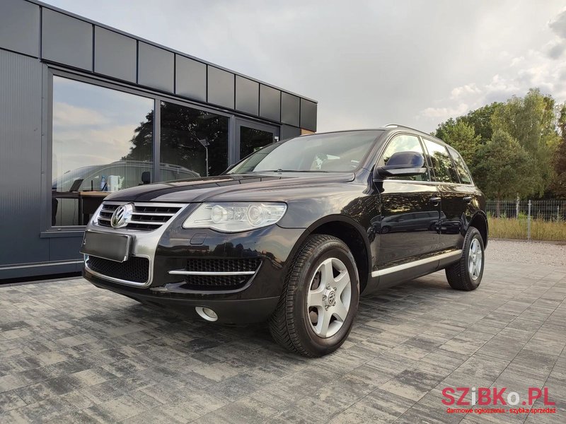 2007' Volkswagen Touareg photo #1