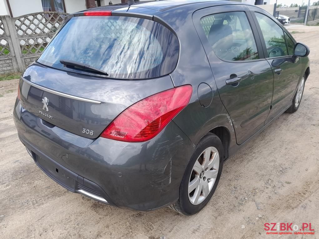 2012' Peugeot 308 photo #5