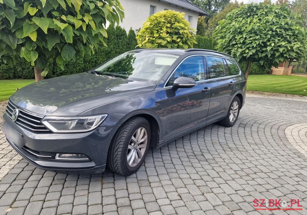2019' Volkswagen Passat photo #1