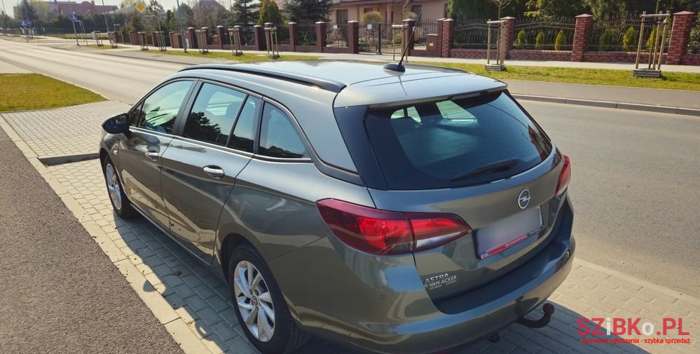 2019' Opel Astra photo #4