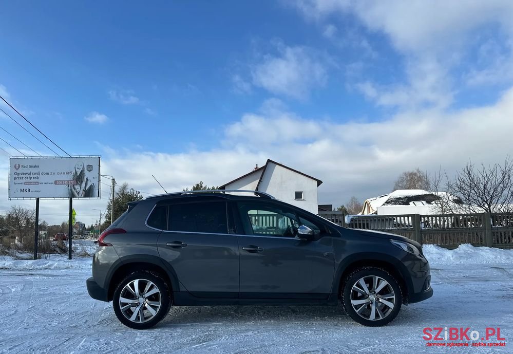 2019' Peugeot 2008 Puretech photo #5