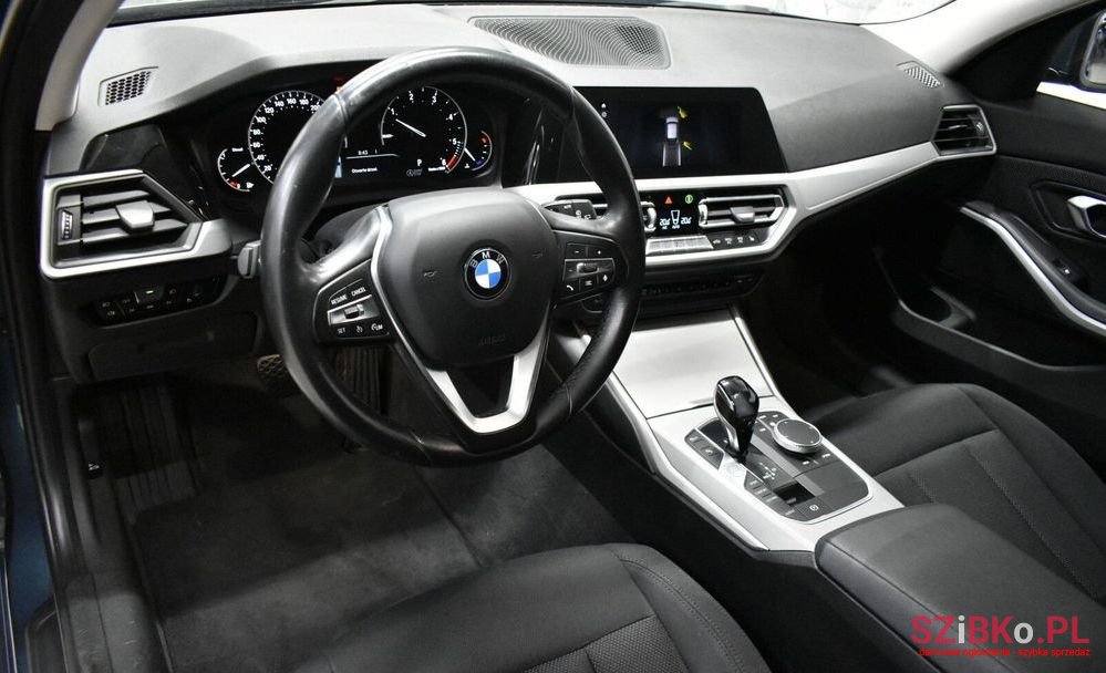 2020' BMW 3 Series photo #4