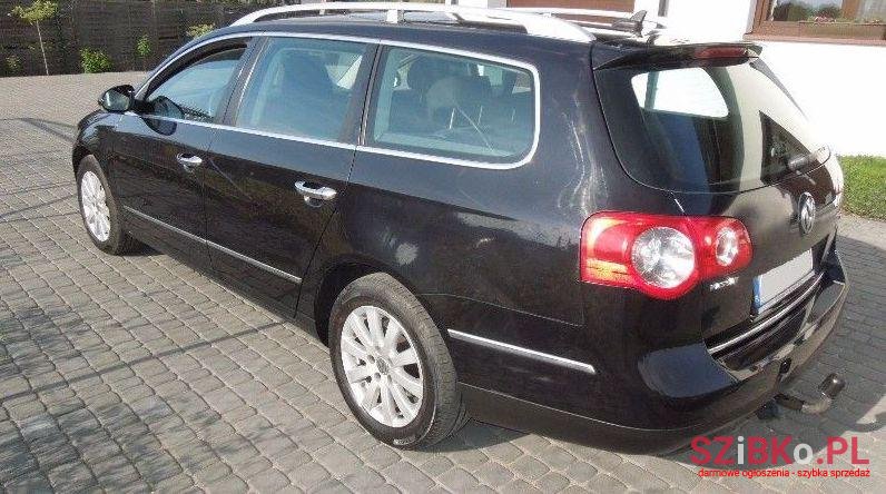 2007' Volkswagen Passat photo #2