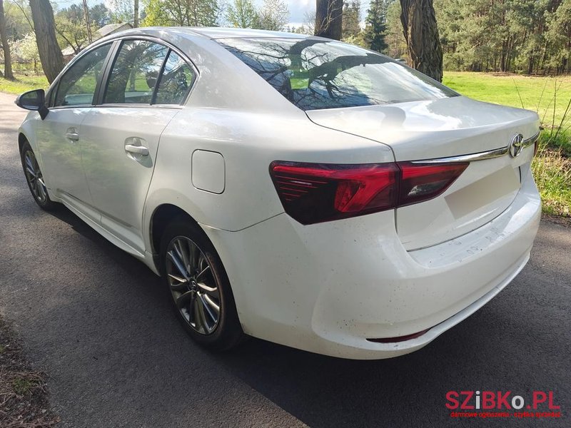 2016' Toyota Avensis photo #5