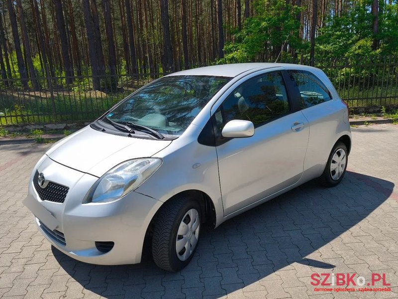 2006' Toyota Yaris 1.0 Luna photo #1