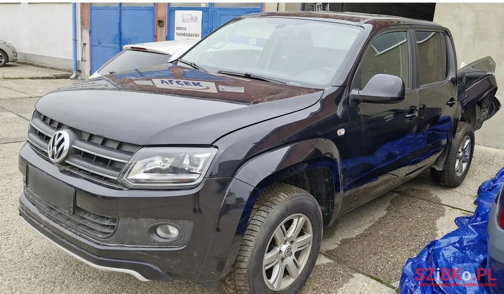 2016' Volkswagen Amarok photo #2