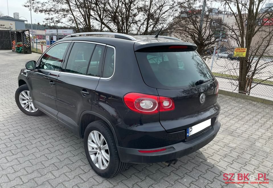 2008' Volkswagen Tiguan photo #6