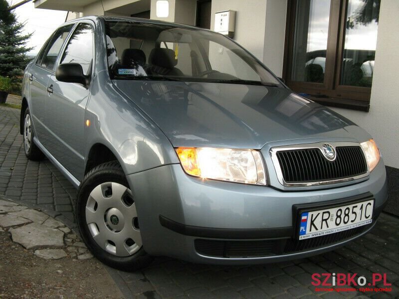 2002' Skoda Fabia photo #1