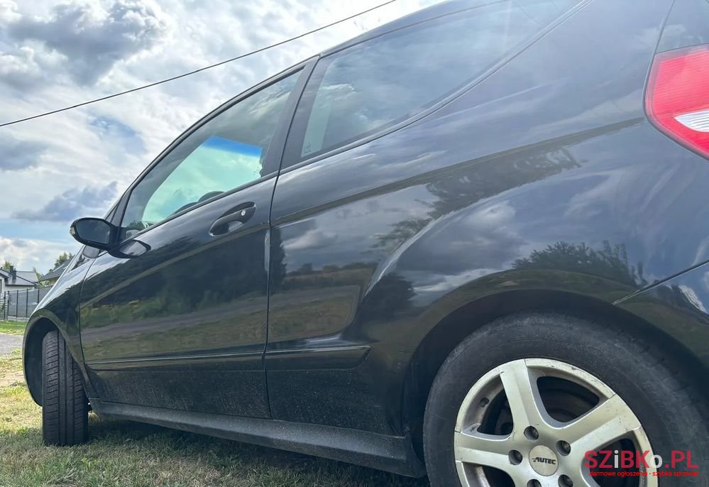 2006' Mercedes-Benz A-Class 150 photo #6