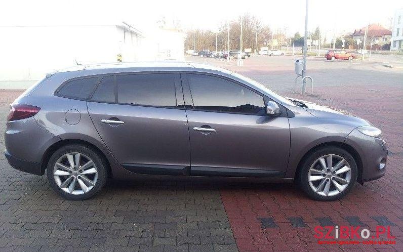 2010' Renault Megane photo #1