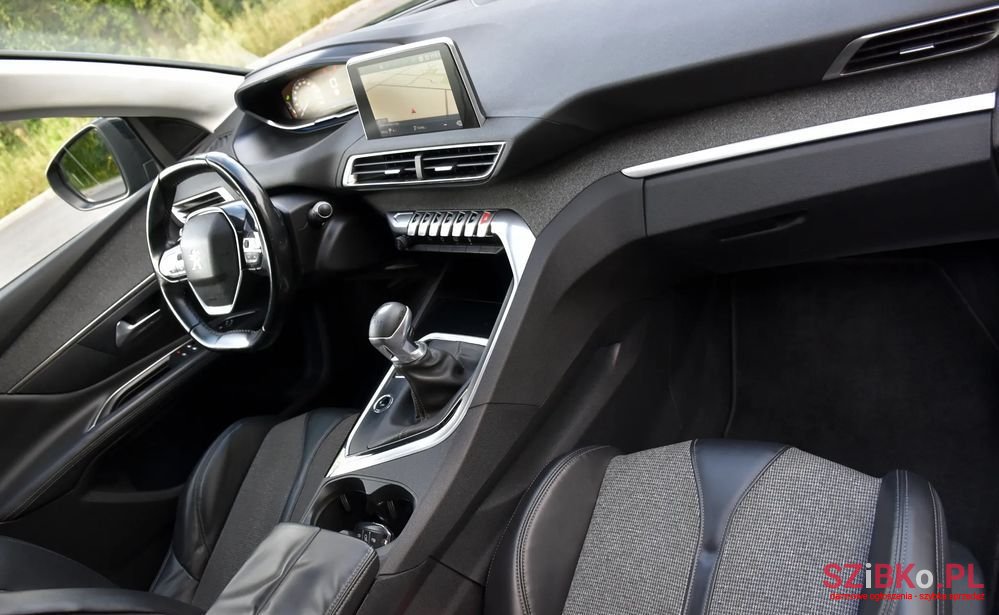 2018' Peugeot 3008 photo #6