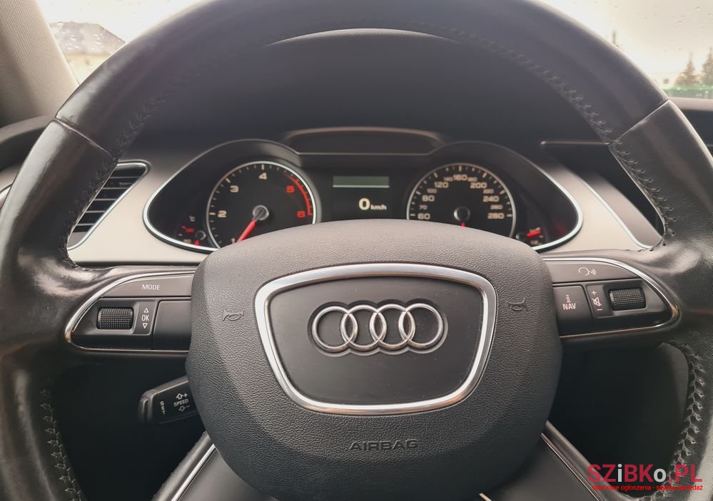 2012' Audi A4 Avant photo #6