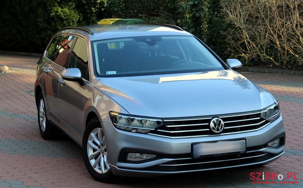 2020' Volkswagen Passat photo #1