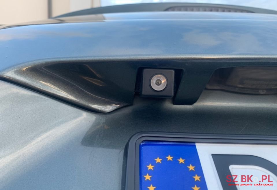 2008' Citroen C-Crosser photo #6