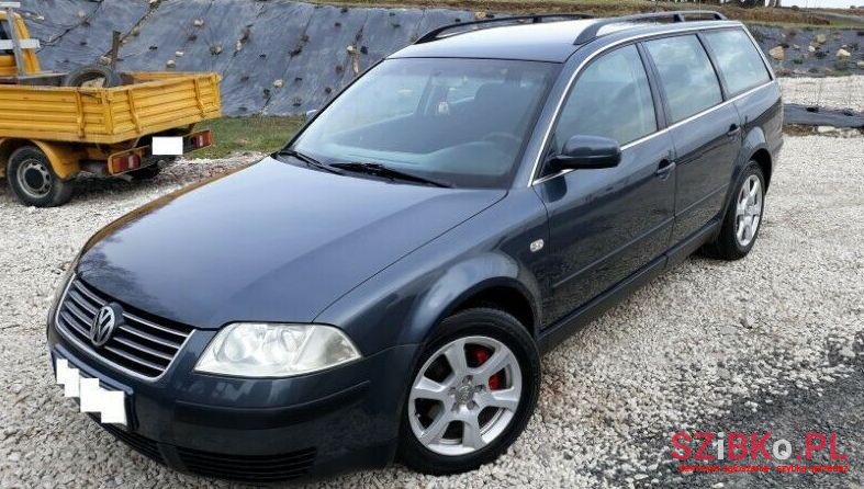 2002' Volkswagen Passat photo #3