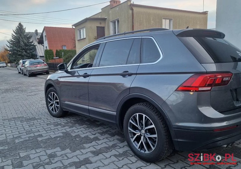 2017' Volkswagen Tiguan photo #4