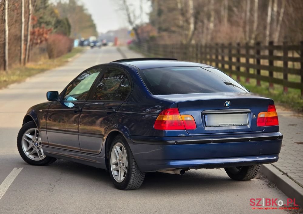 2004' BMW 3 Series 318I Edition Sport photo #3