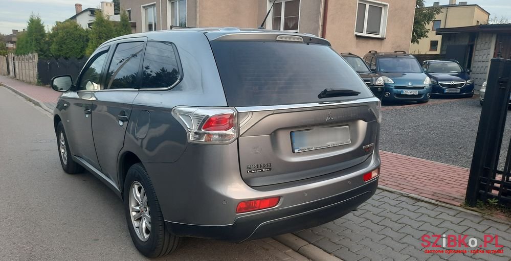 2012' Mitsubishi Outlander photo #3