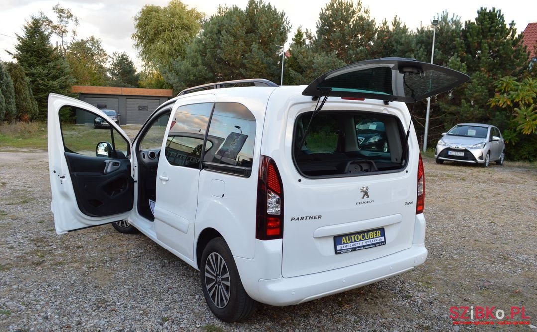 2017' Peugeot Partner photo #2