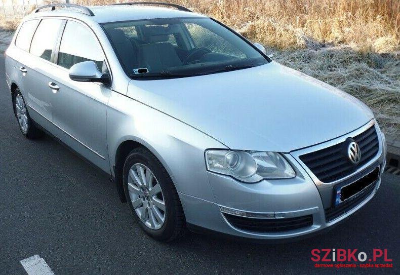 2005' Volkswagen Passat photo #1