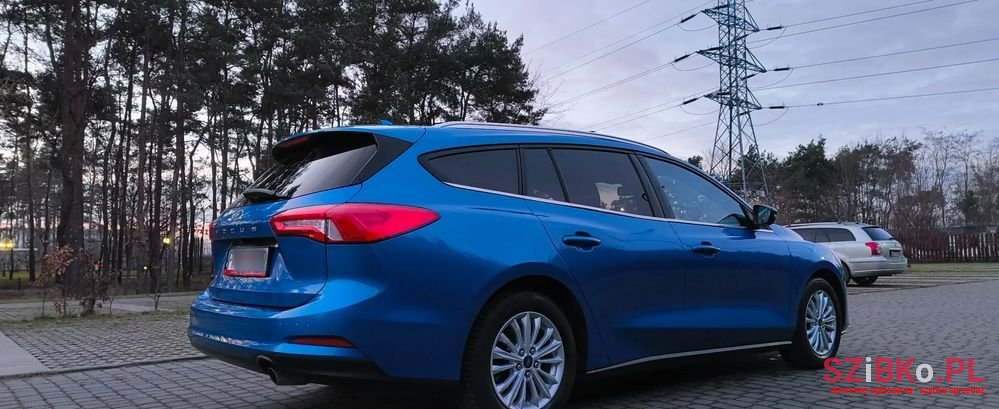 2020' Ford Focus photo #3