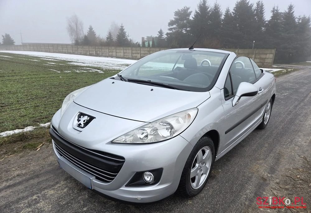 2010' Peugeot 207 1.6 Hdi Sport photo #2