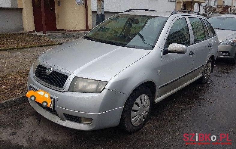 2004' Skoda Fabia photo #1