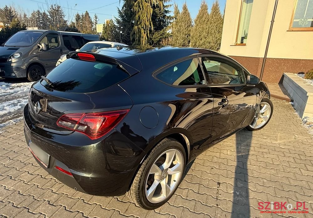 2011' Opel Astra 1.4 Turbo photo #4