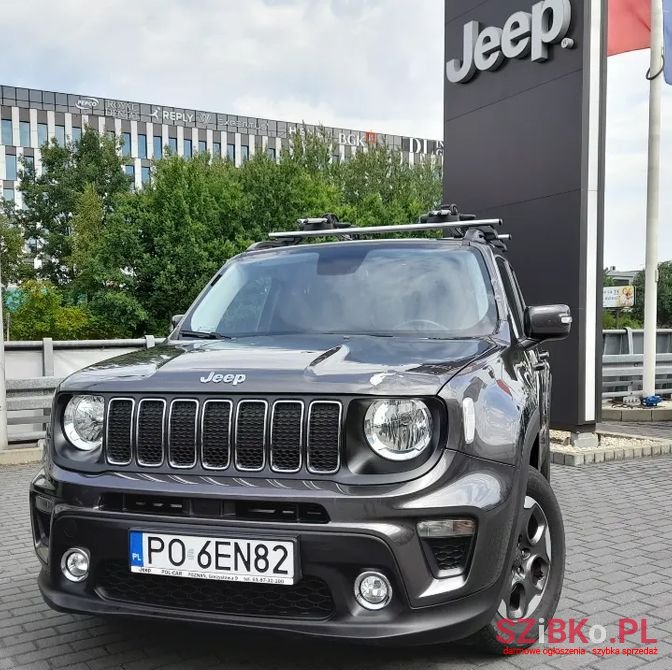 2017' Jeep Renegade photo #2