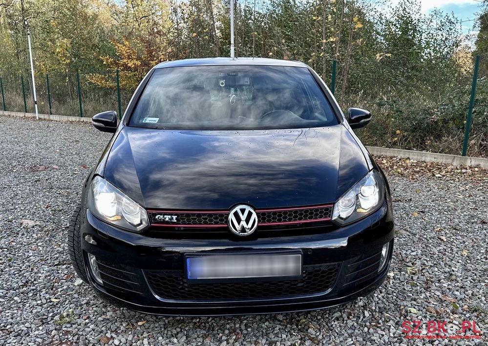 2010' Volkswagen Golf photo #4