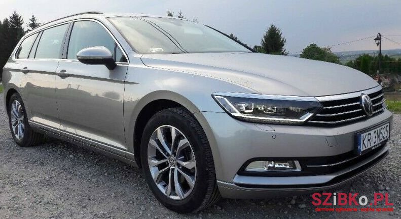 2016' Volkswagen Passat photo #1