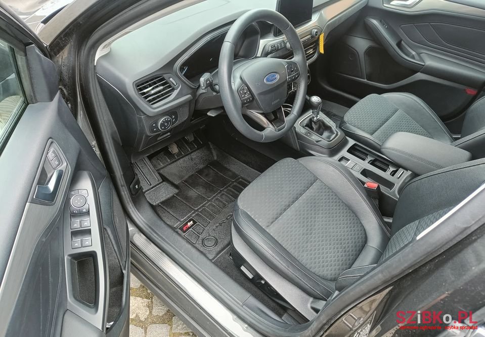 2019' Ford Focus photo #5