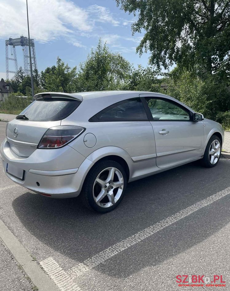 2005' Opel Astra photo #3