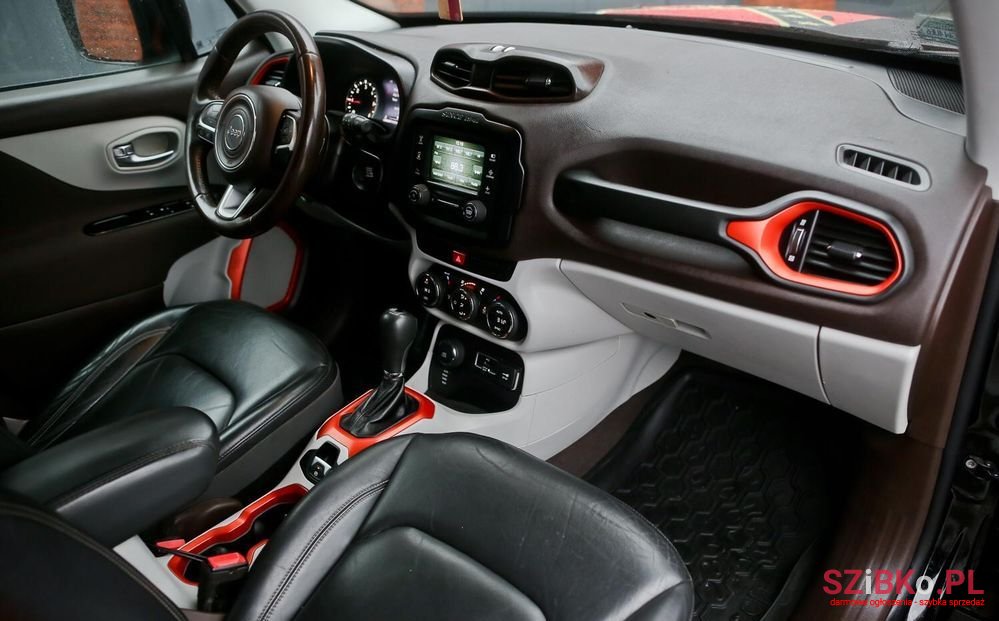 2015' Jeep Renegade photo #5