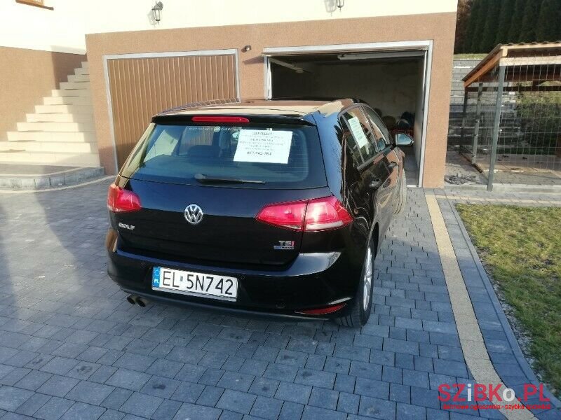 2013' Volkswagen Golf photo #2