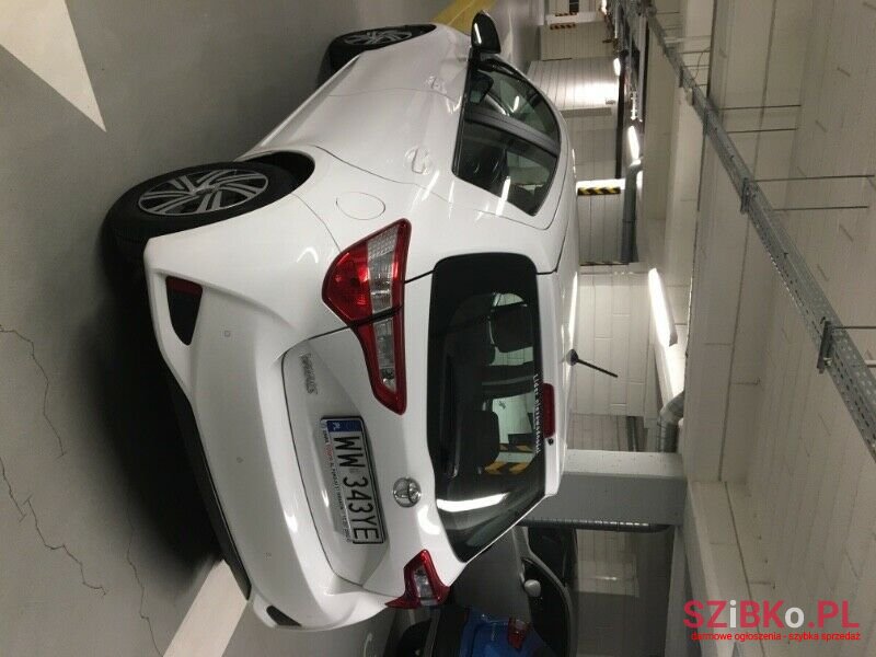 2018' Toyota Yaris photo #3