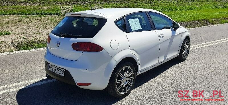 2010' SEAT Leon photo #5