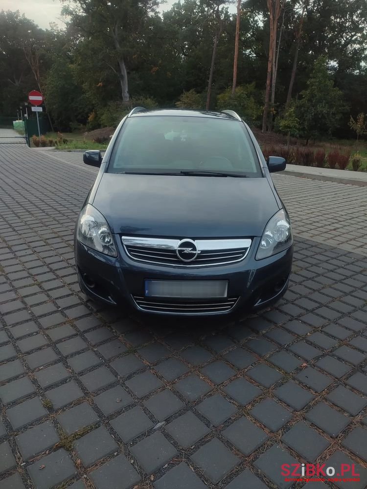 2010' Opel Zafira photo #6