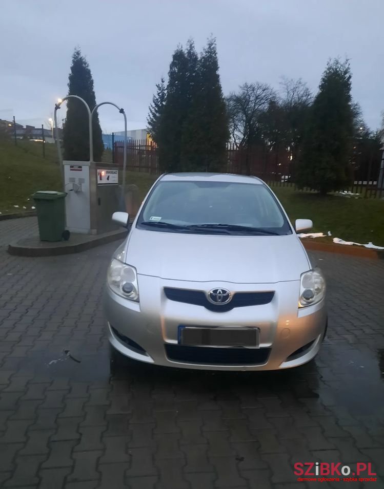 2007' Toyota Auris photo #3