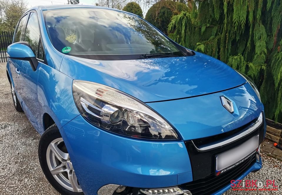 2013' Renault Scenic photo #2