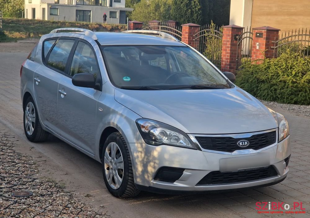 2010' Kia Ceed photo #2