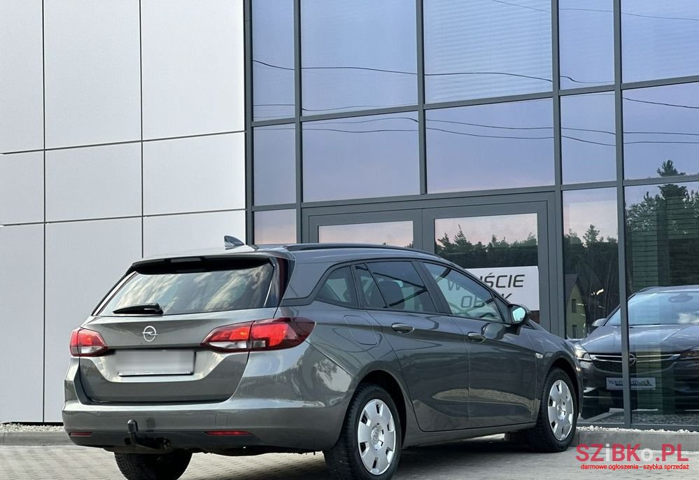 2017' Opel Astra 1.4 T Dynamic photo #4