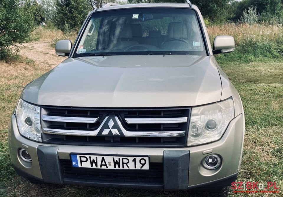 2007' Mitsubishi Pajero photo #4