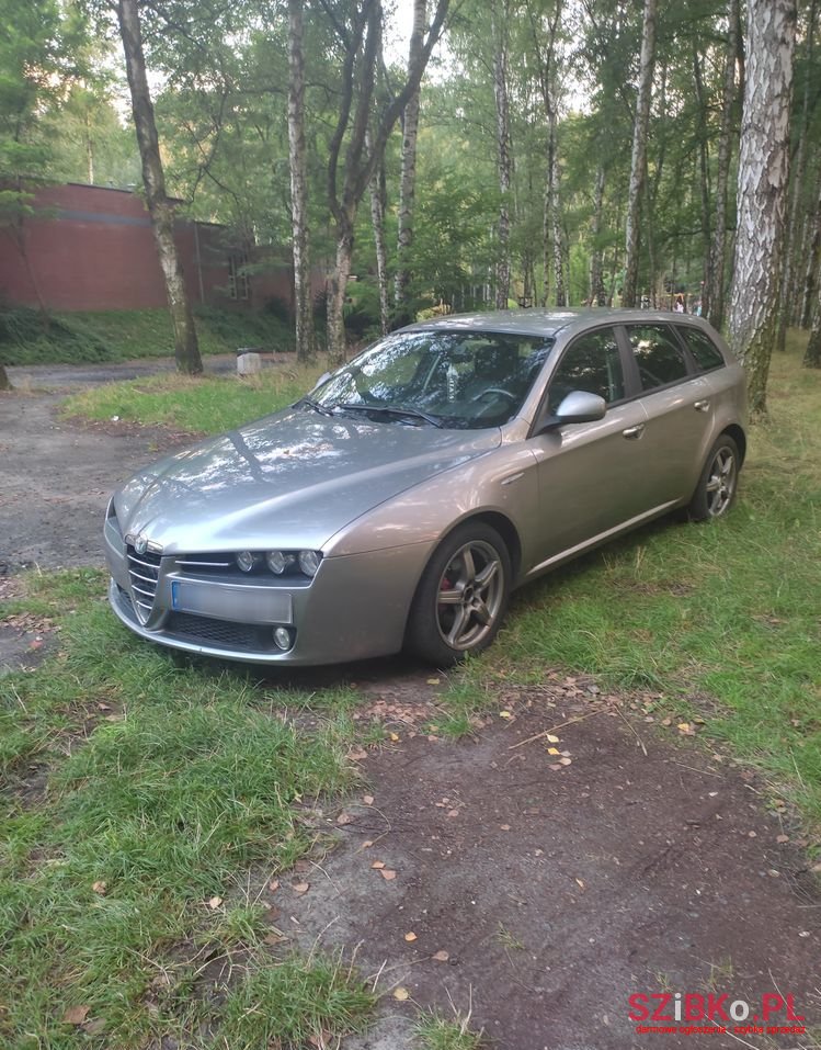 2006' Alfa Romeo 159 photo #2