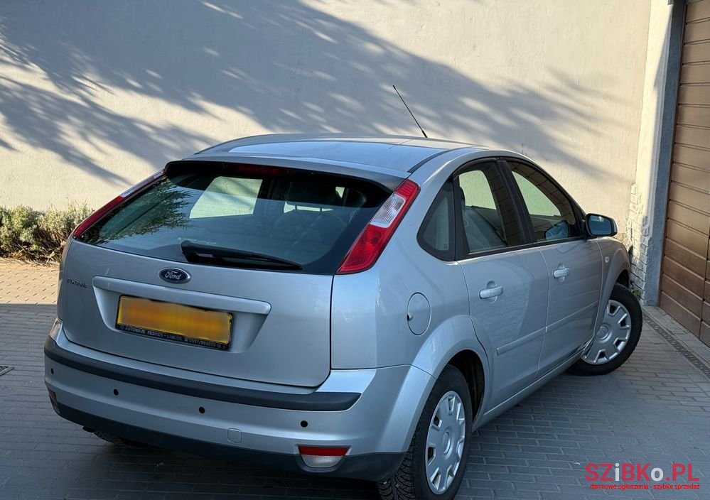 2008' Ford Focus photo #3