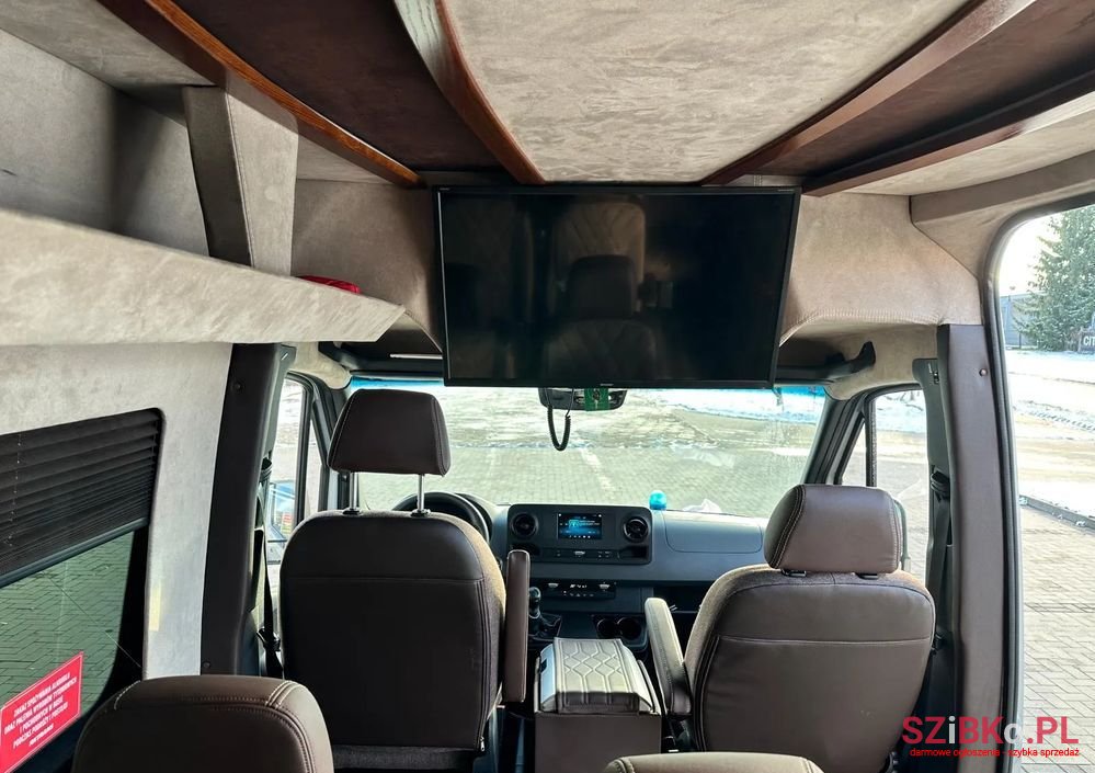 2020' Mercedes-Benz Sprinter photo #5