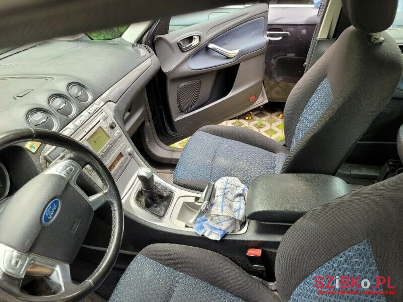 2006' Ford S-Max photo #3