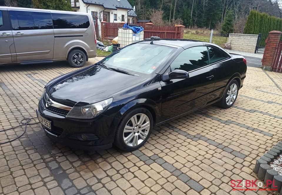 2006' Opel Astra photo #1